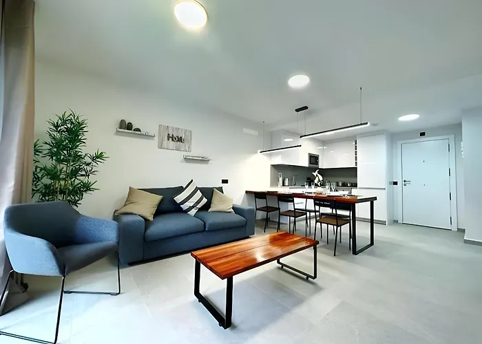 Modern Oasis - Pool, Gym & Tennis