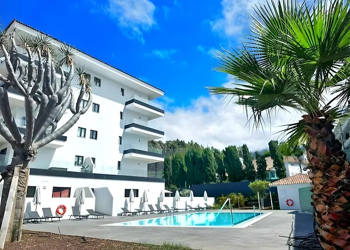 Modern Oasis - Pool, Gym & Tennis